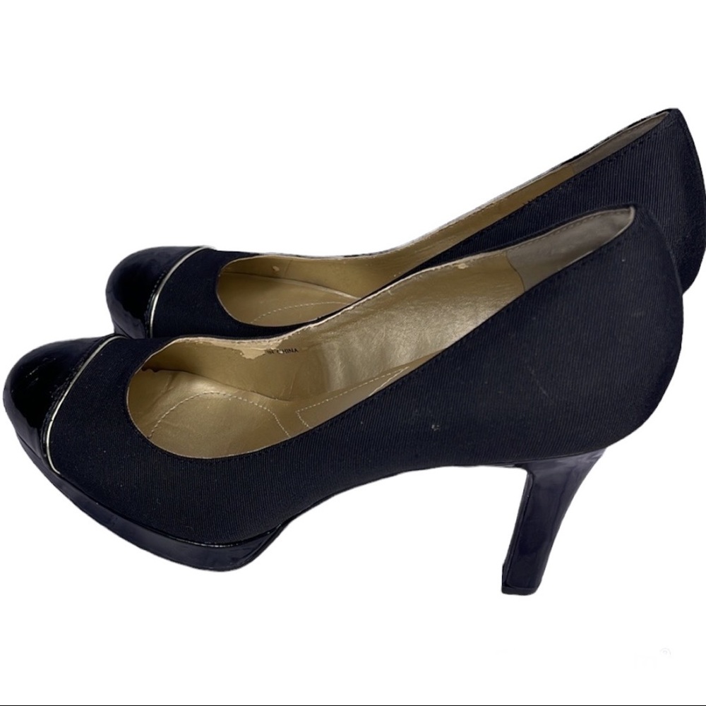 Tahari LAURIE Heel Size 8.5 Black Patent Leather Toe Cap